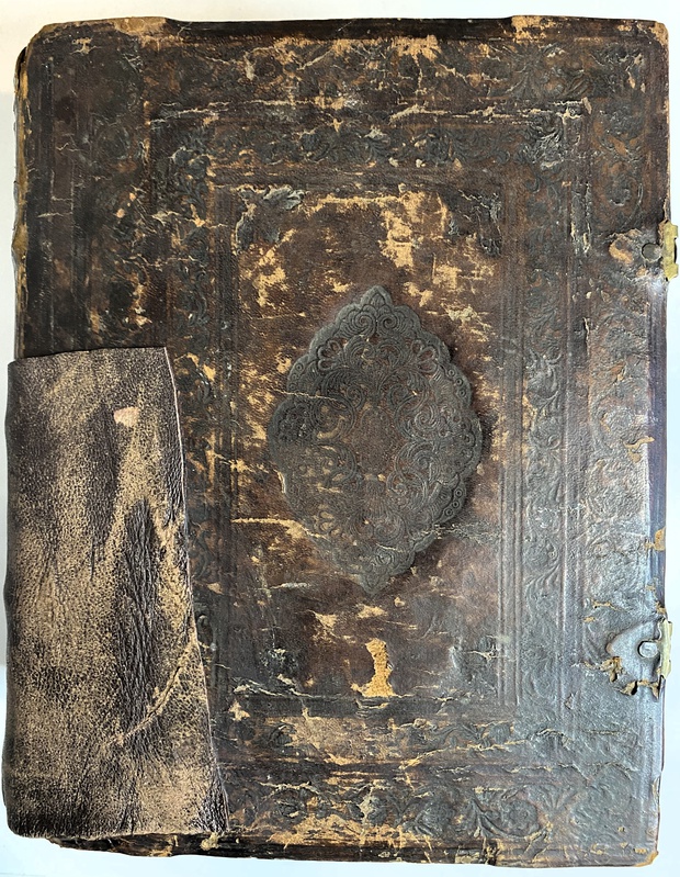 Старинная книга огромный Канонник в кожаном переплете 1876 год 19 анк