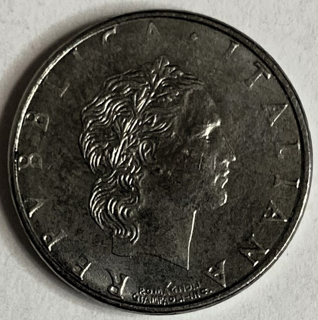 Иностранная монета 50 Лир 1993 год Малая Лира Италия