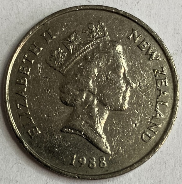 Иностранная монета 10 центов Новая Зеландия 1988 год
