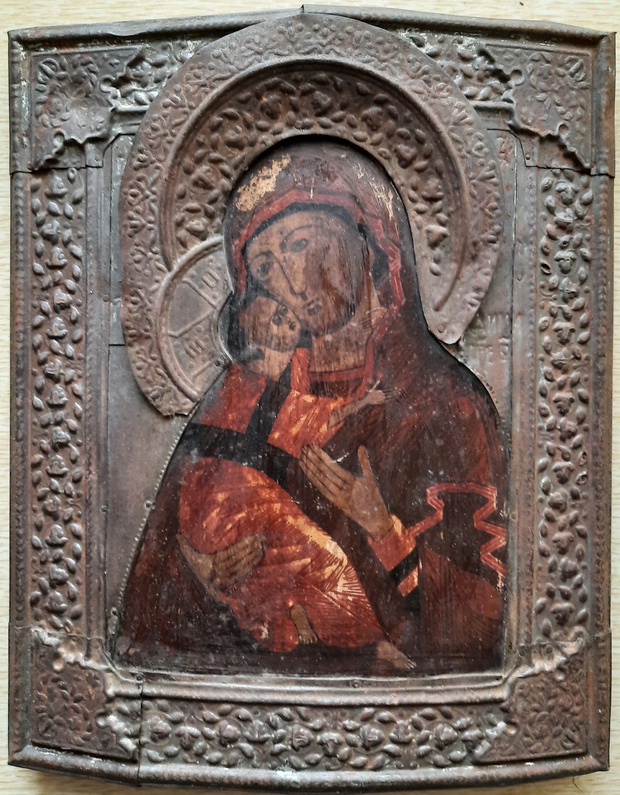 Антикварная Икона Владимирская Пресвятая Богородица оклад басма 19 век
