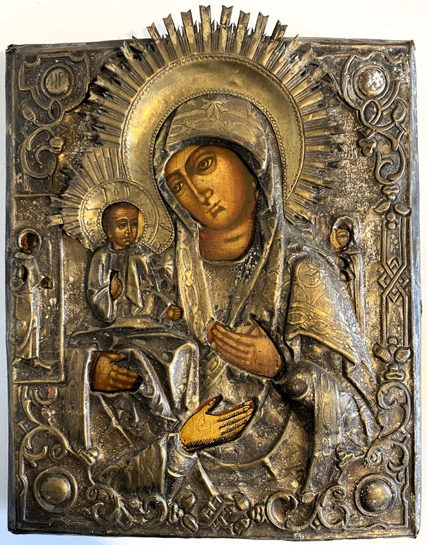 Старинная икона Пресвятая Богородица Троеручица в латунном окладе 19 век
