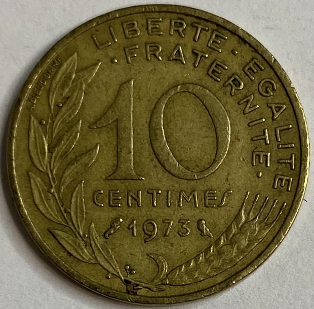 Иностранная монета 10 сантимов Франция 1973 год