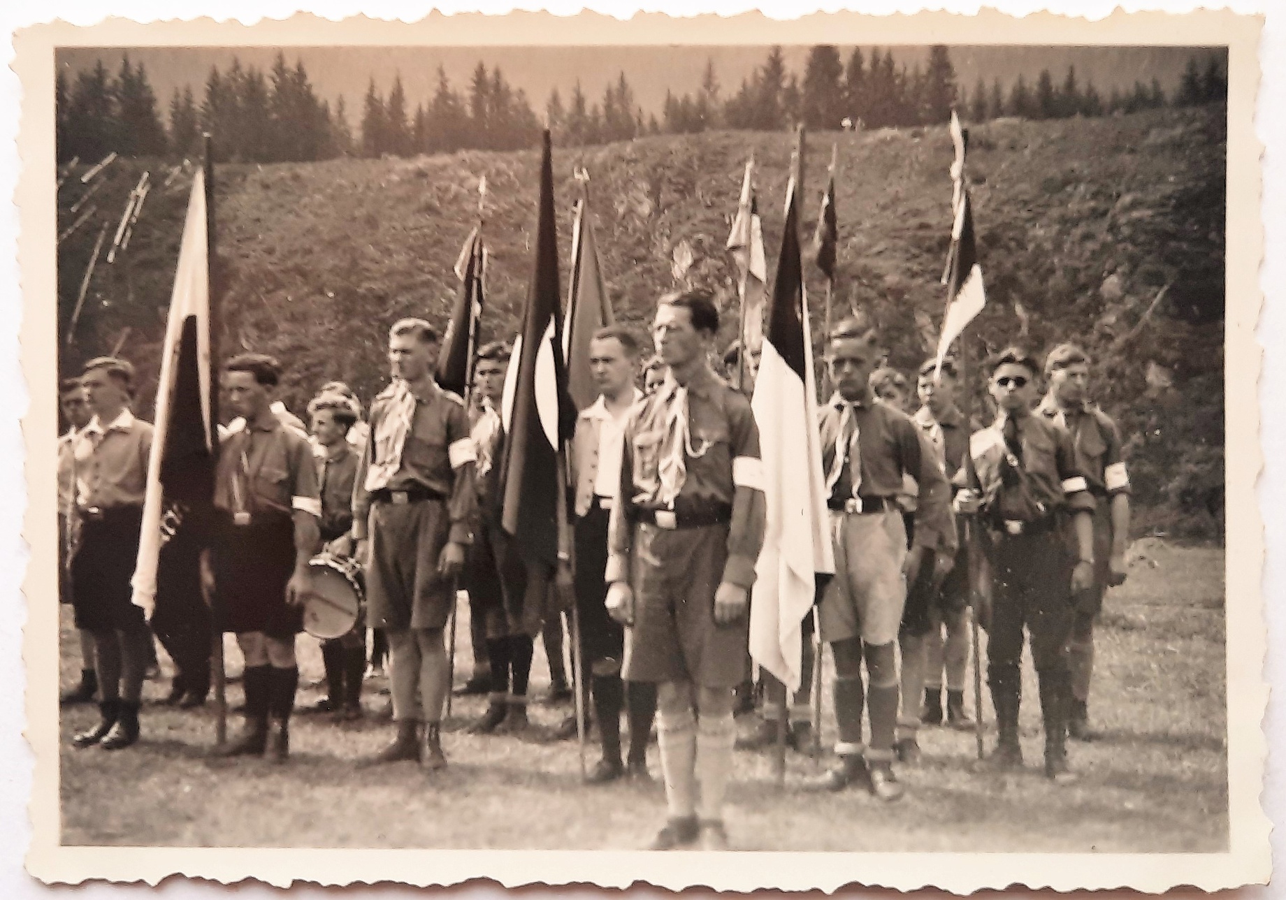 Фото рейх Вермахт Гитлерюгенд ранний редкость униформа собрание флаги Оригинал 100%