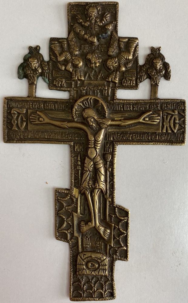 Крест распятие с херувимами рельефный в хорошем состоянии 15,1 на 9,8 см 52 оригинал