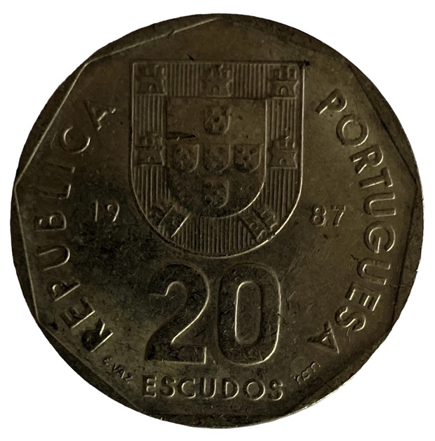 Иностранная монета 20 Эскудо Португалия 1987 год