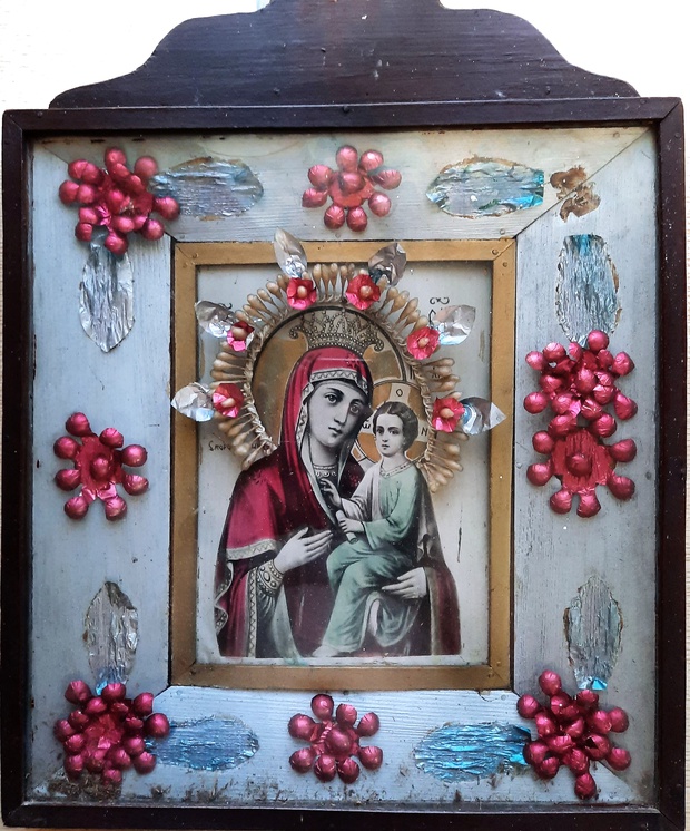 Антикварная икона Пресвятая Богородица Скоропослушница композиция в киоте 19 век