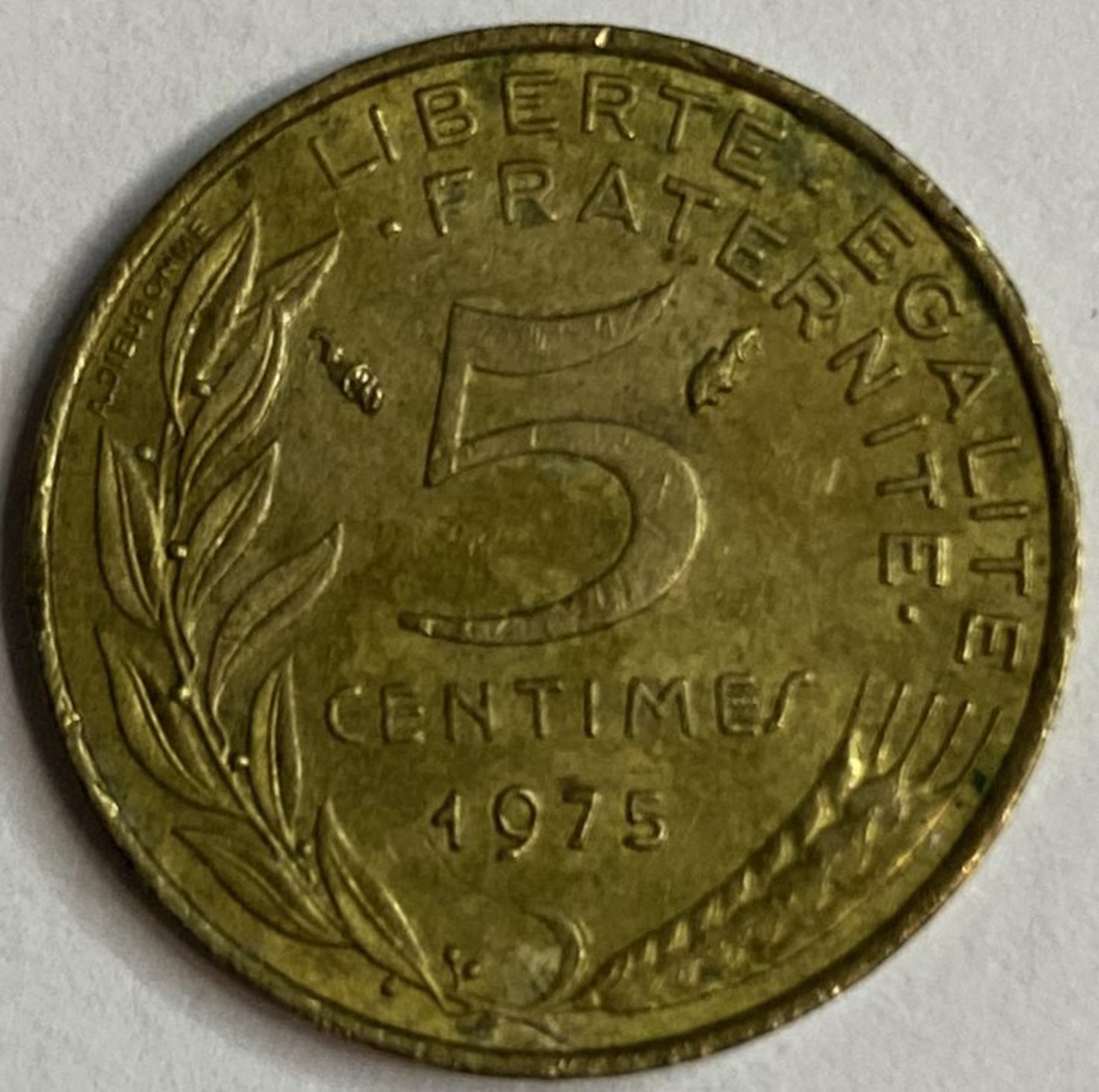 Иностранная монета Франция 5 сантимов 1975 год