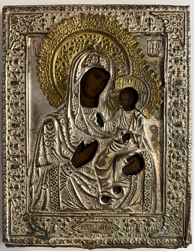 Икона Иверская Пресвятая Богородица в окладе 19 век