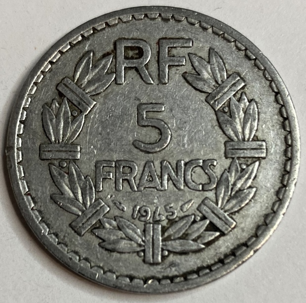 Иностранная монета 5 франков Франция 1945 год