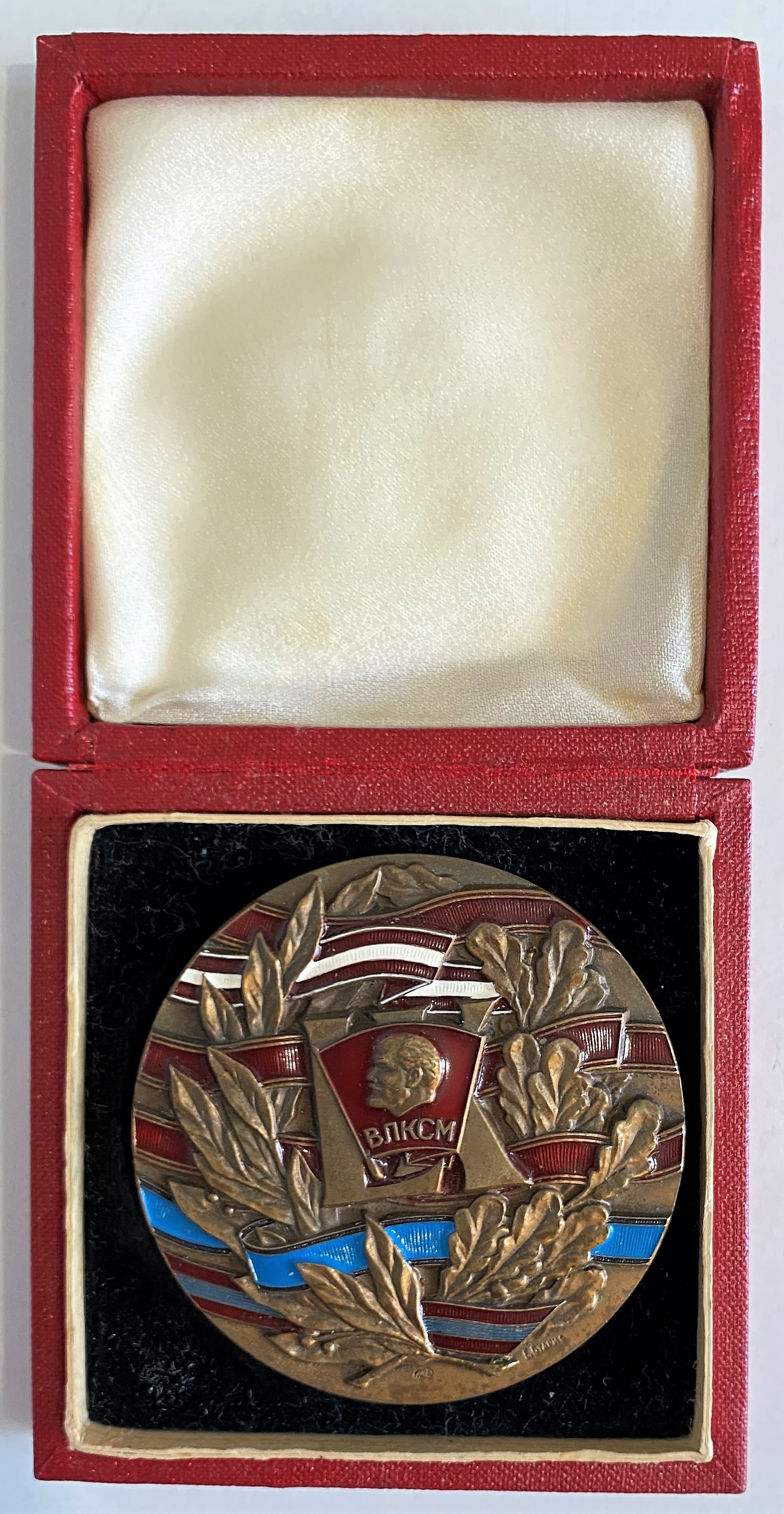 Медаль 60 лет ВЛКСМ в оригинальной коробке ЛМД